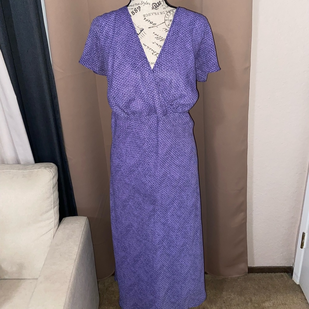 18/20 Flirty dress with lining faux wrap design with split flutter sleeve